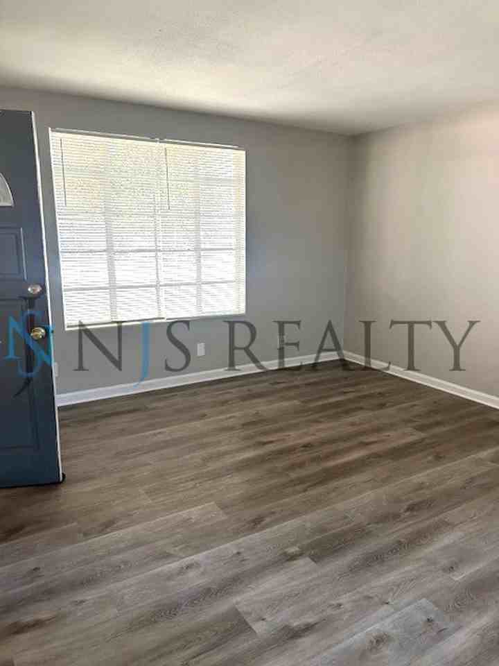 7118 Railey Cir - Photo 4 of 21