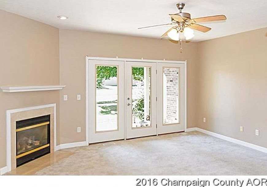 3854 Thornhill Cir - Photo 3 of 8