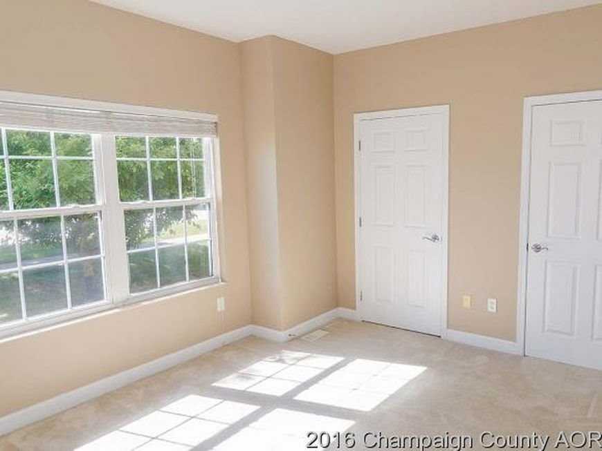 3854 Thornhill Cir - Photo 5 of 8