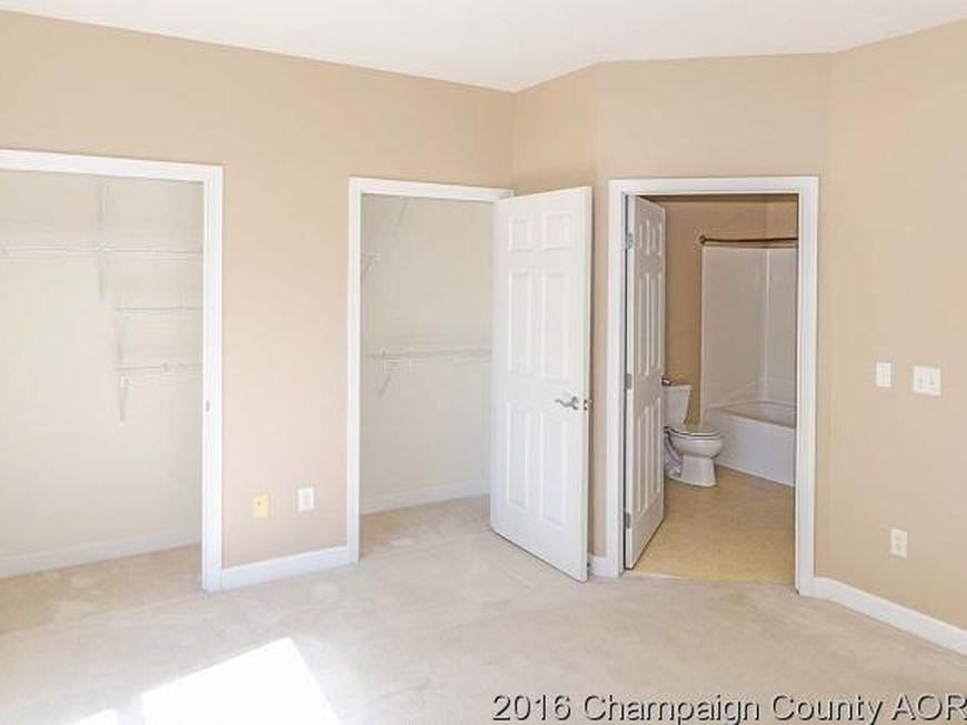 3854 Thornhill Cir - Photo 6 of 8