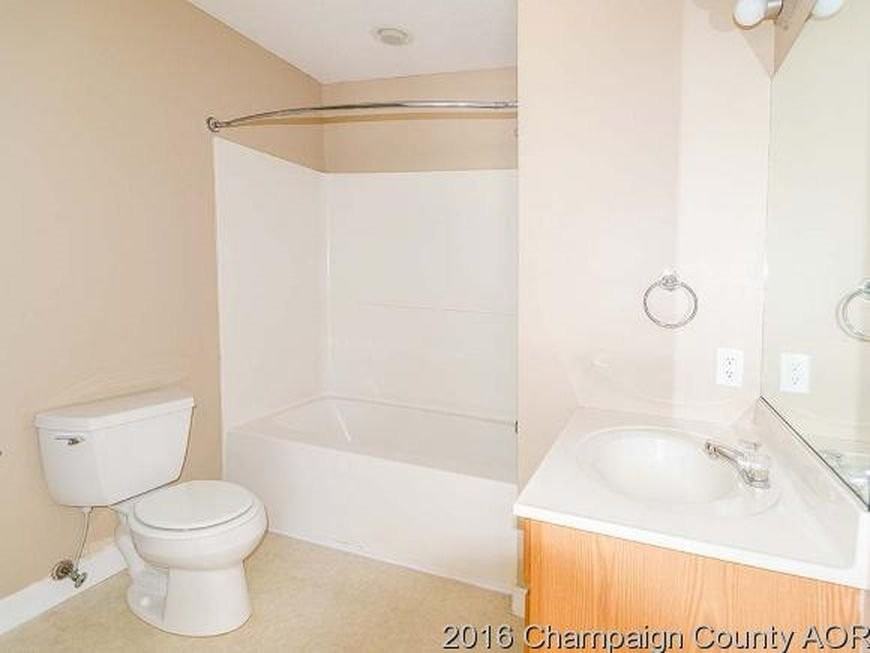 3854 Thornhill Cir - Photo 7 of 8