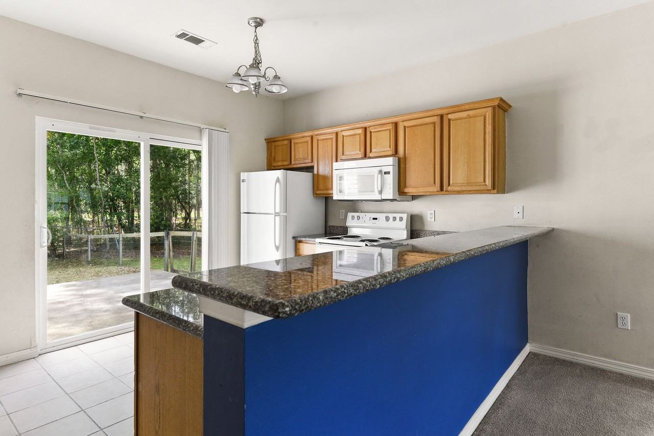 6118 E Benton St - Photo 7 of 10