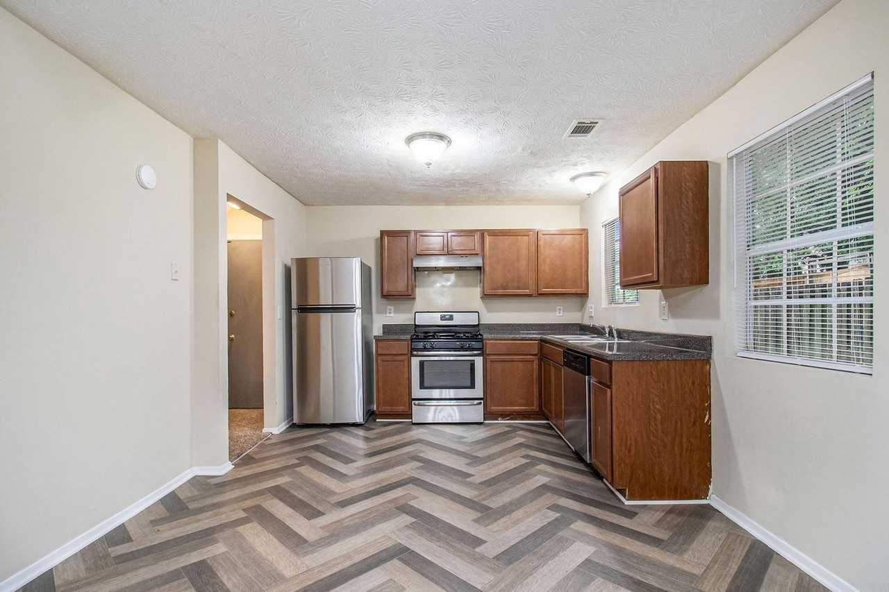 1254 Wellhouse Walk - Photo 6 of 21