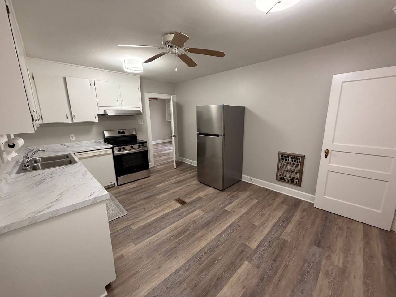 1707 Greenland Dr - Photo 5 of 15