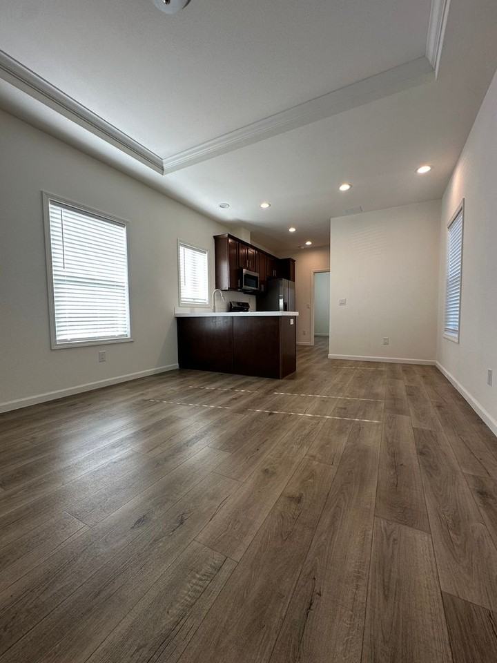 2631 Olive Ave - Photo 3 of 26