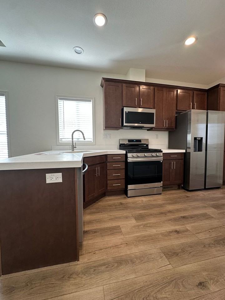 2631 Olive Ave - Photo 4 of 26