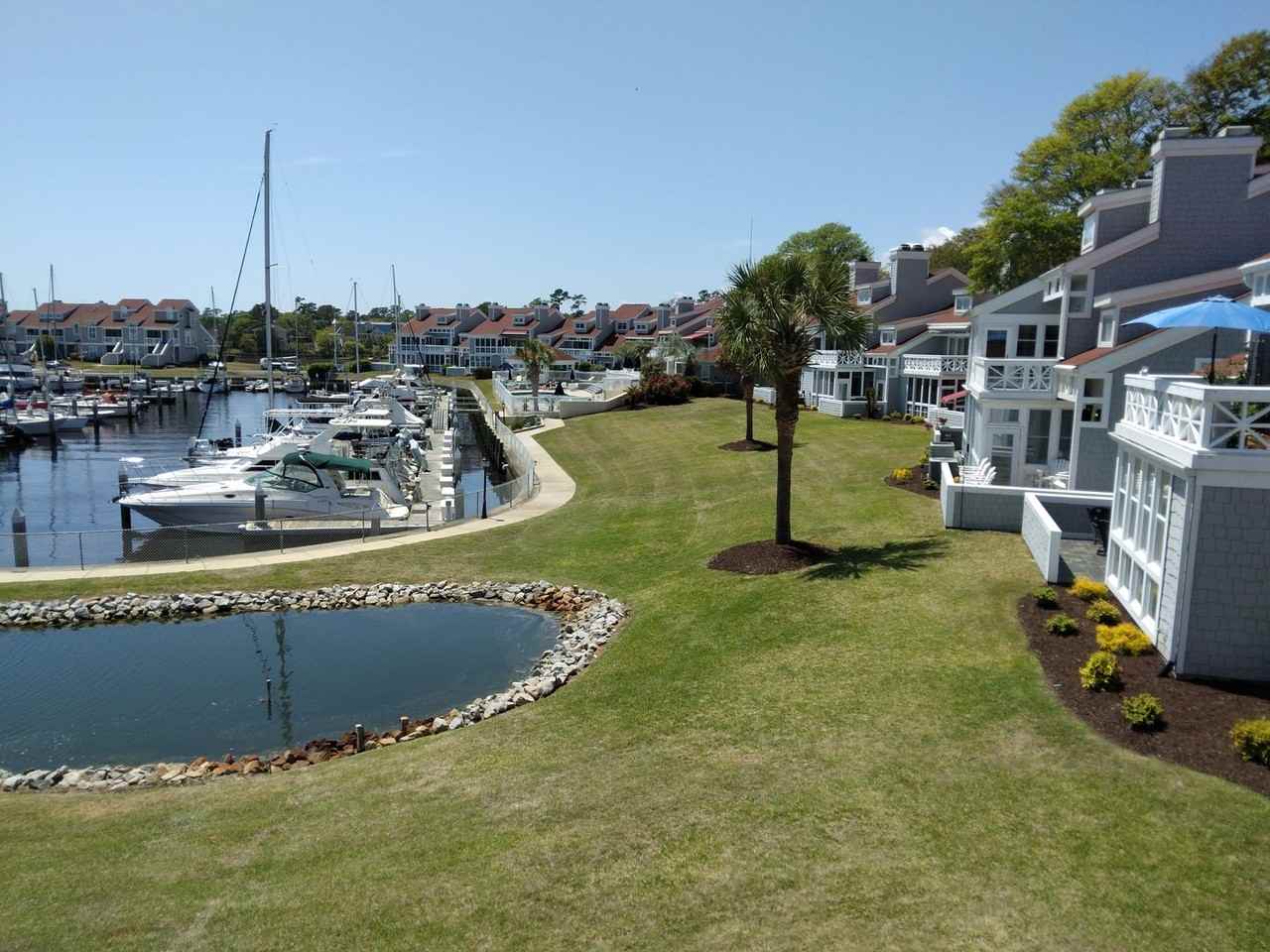 1495 Mariners Pt S - Photo 4 of 35