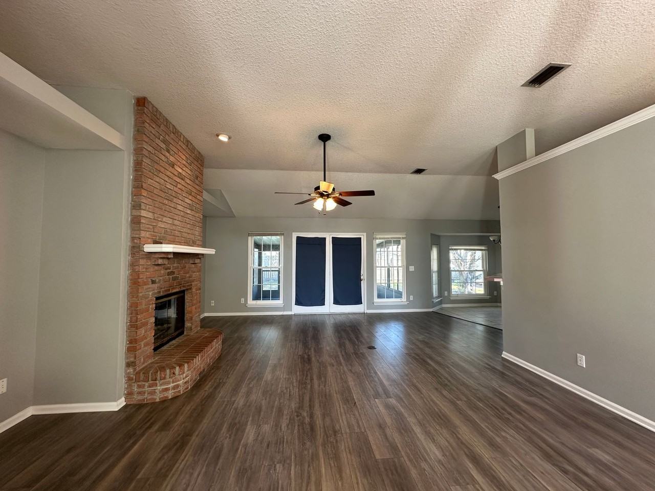 9715 Underwood Ct - Photo 4 of 18