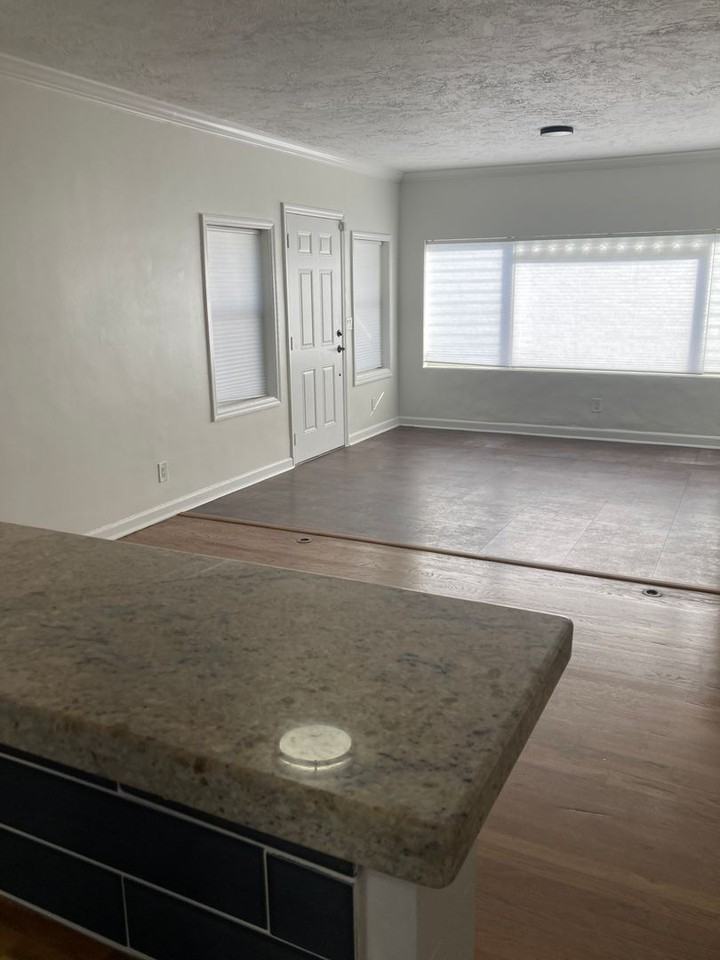 5101 Spruce Ave - Photo 4 of 26