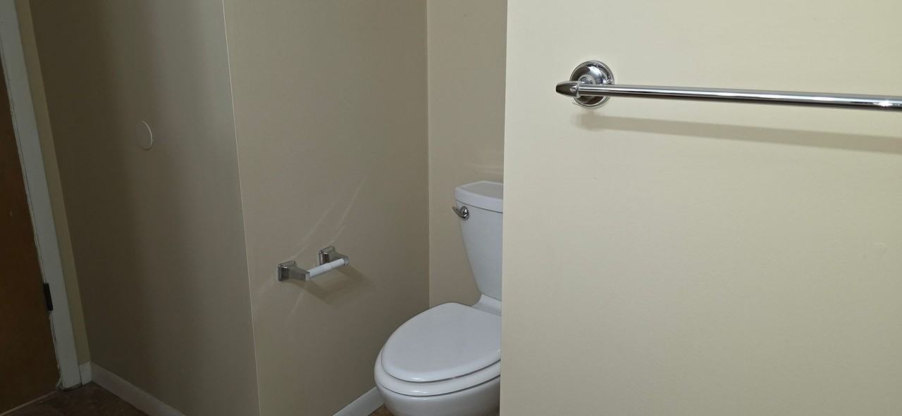 652 S Wildan Ave - Photo 7 of 10