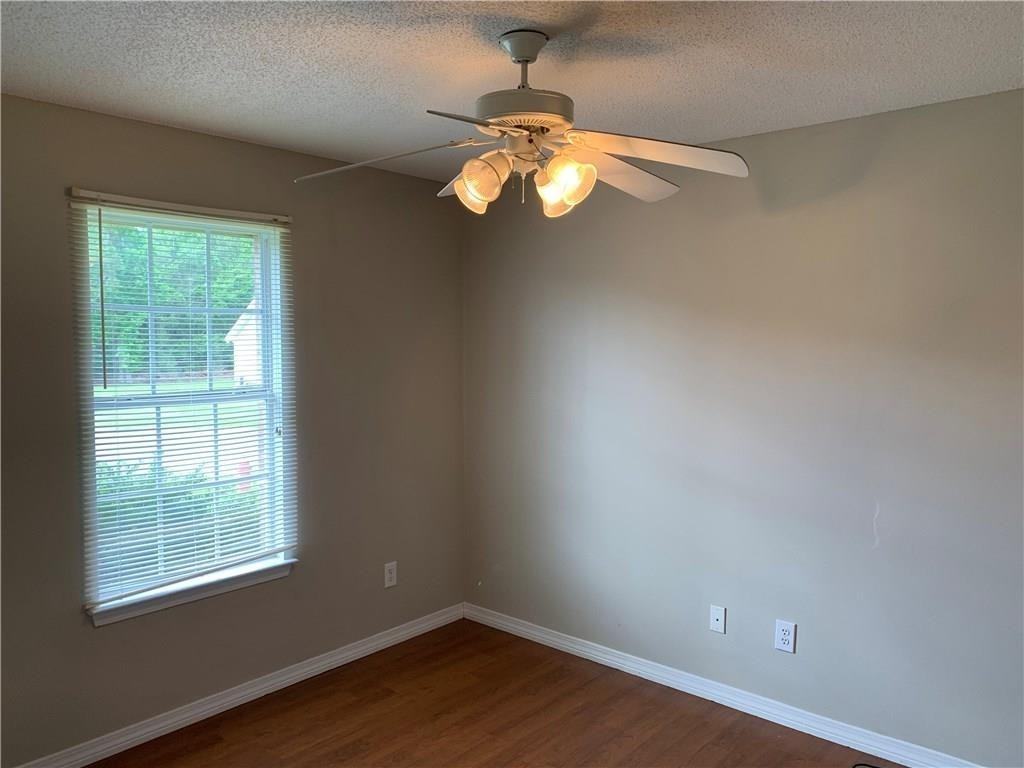 13635 Daniels Dr - Photo 6 of 12