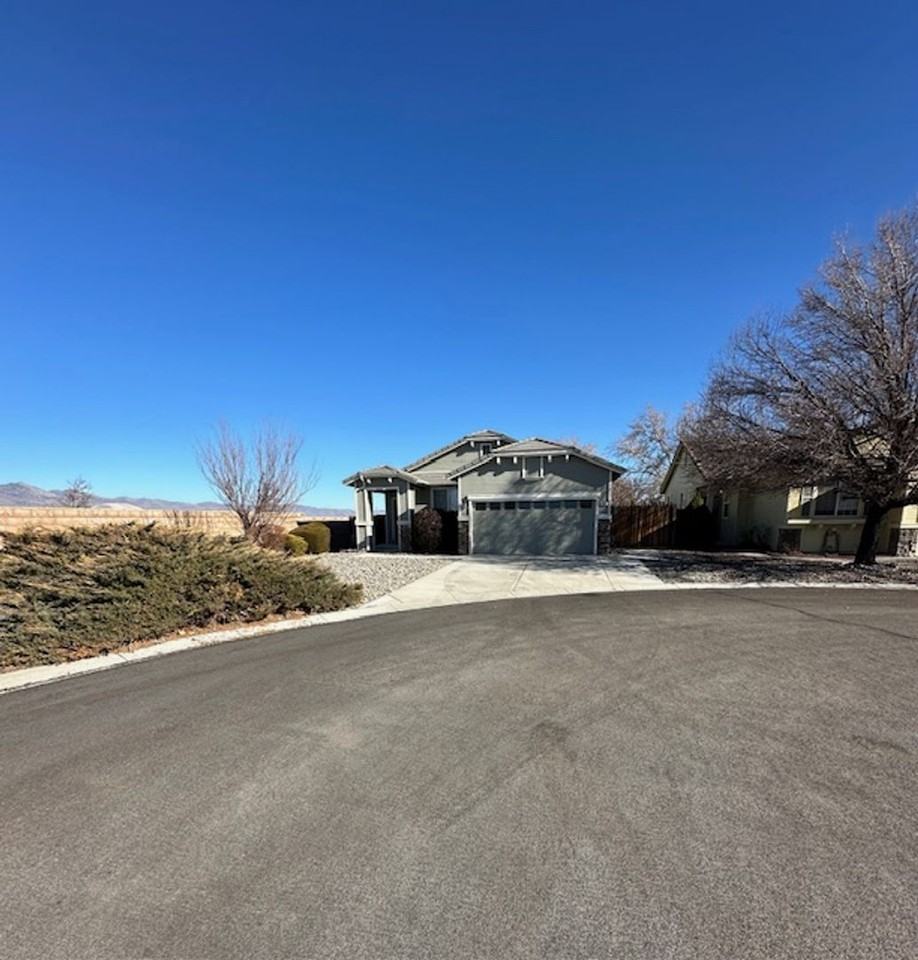 630 Champions Dr - Photo 2 of 18