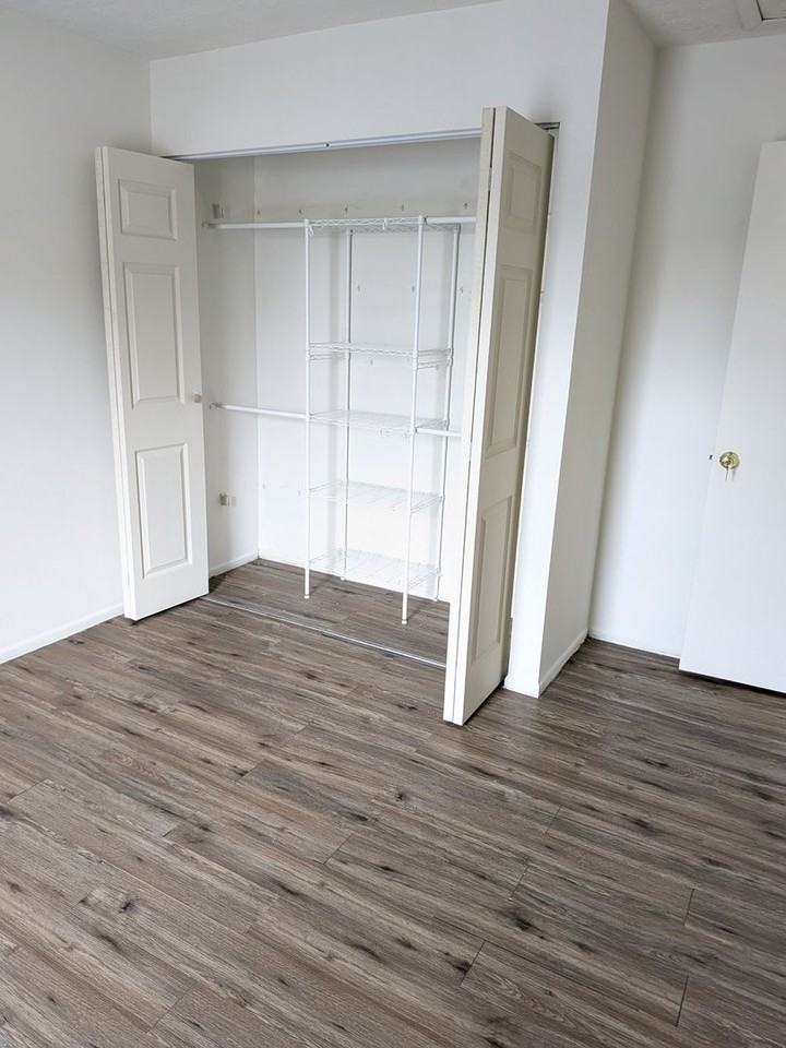 37216 Clinton Ave - Photo 4 of 8