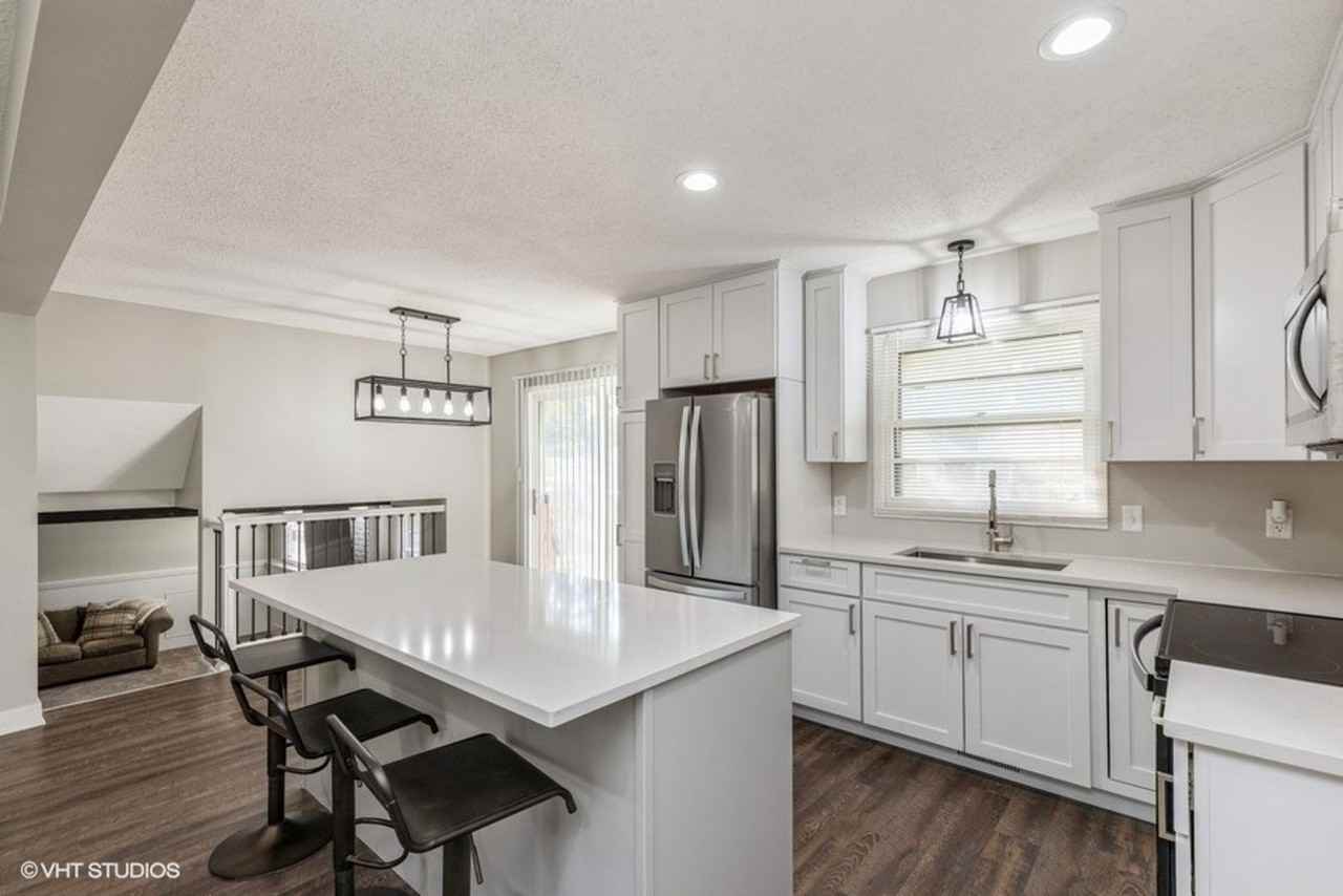 513 Nw 9th St - Photo 3 of 15