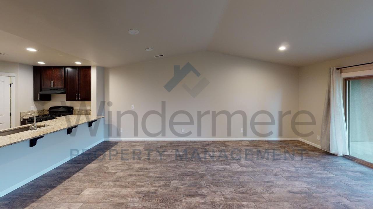 41 Nw Evans Ave - Photo 6 of 18