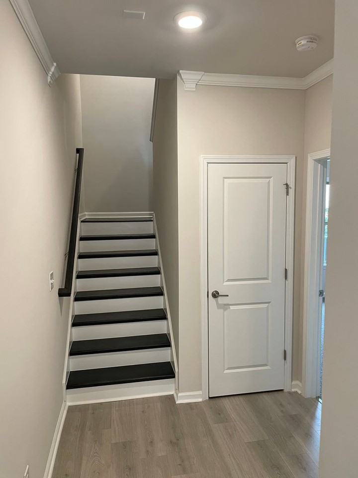 3726 Davis Cir - Photo 3 of 24