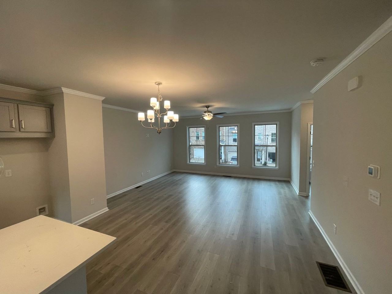 3726 Davis Cir - Photo 5 of 24