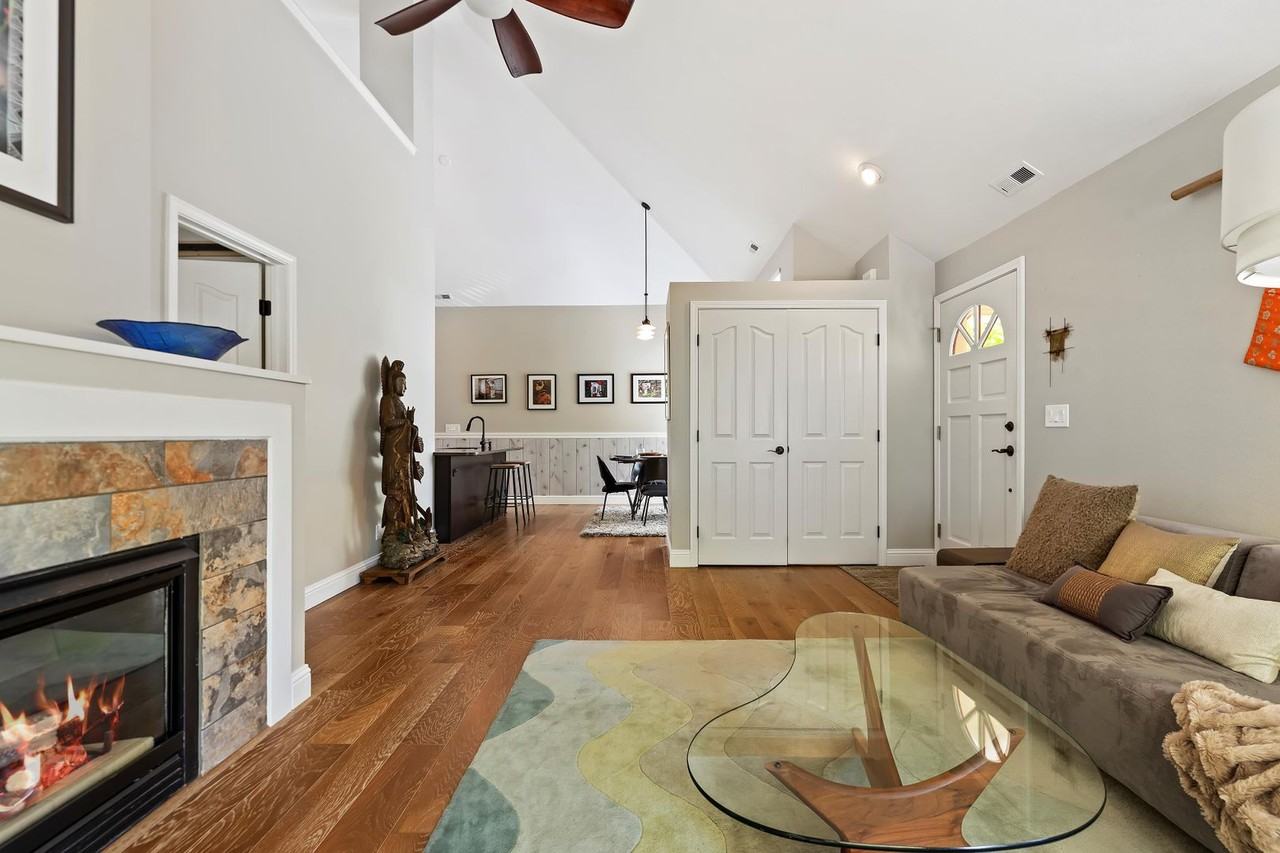 5146 S Surprise Way #202 - Photo 6 of 37