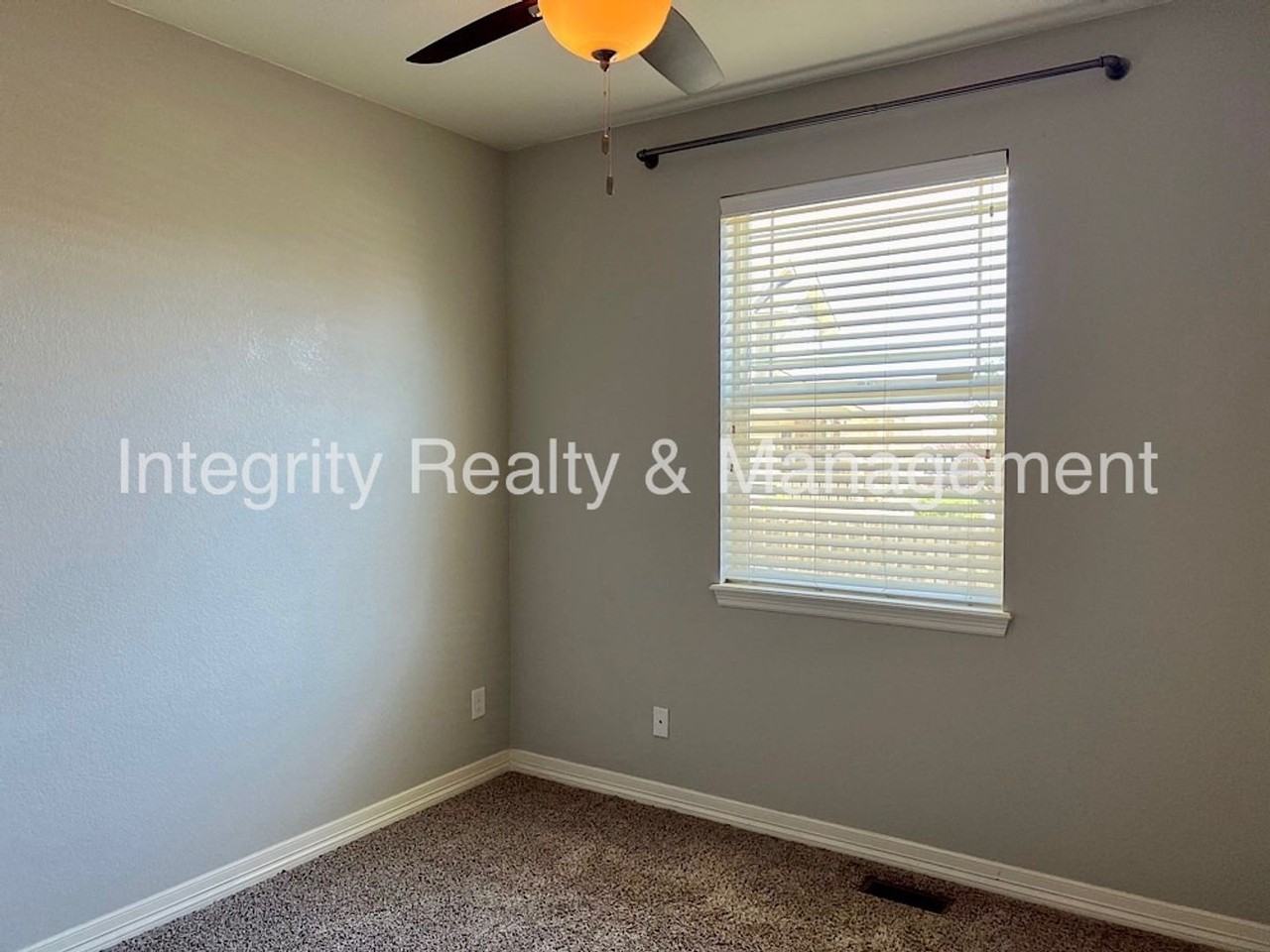 6407 S Oak Hill Cir - Photo 6 of 14