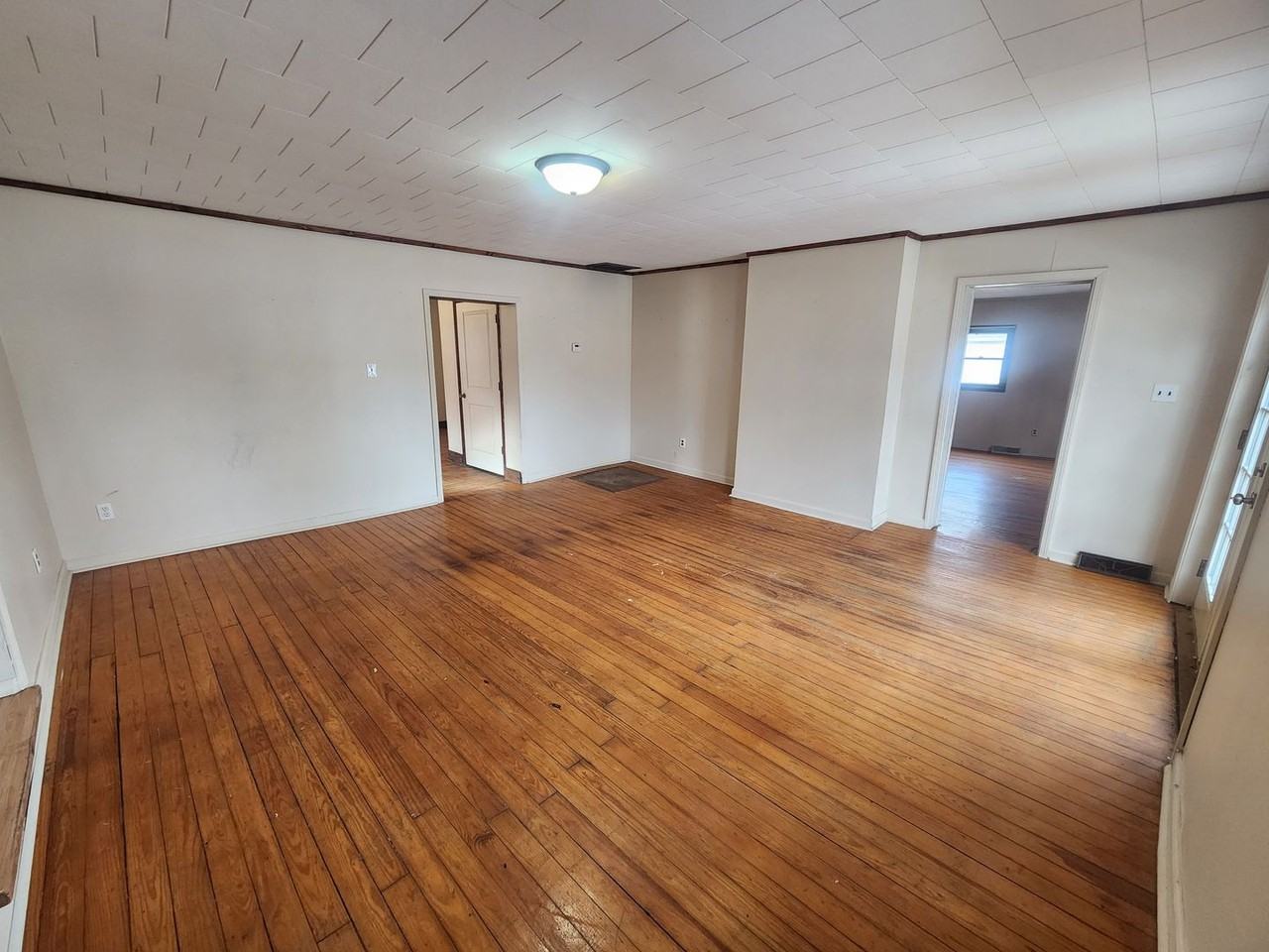 345 345 S Main St - Photo 6 of 16