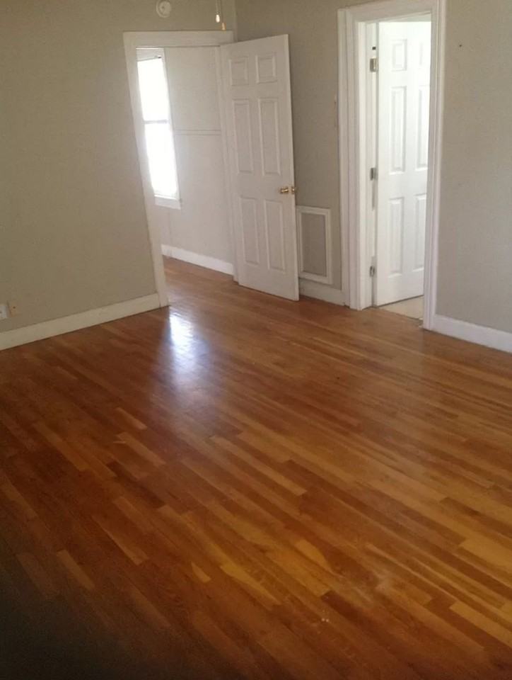 2414 28th St - Photo 2 of 9