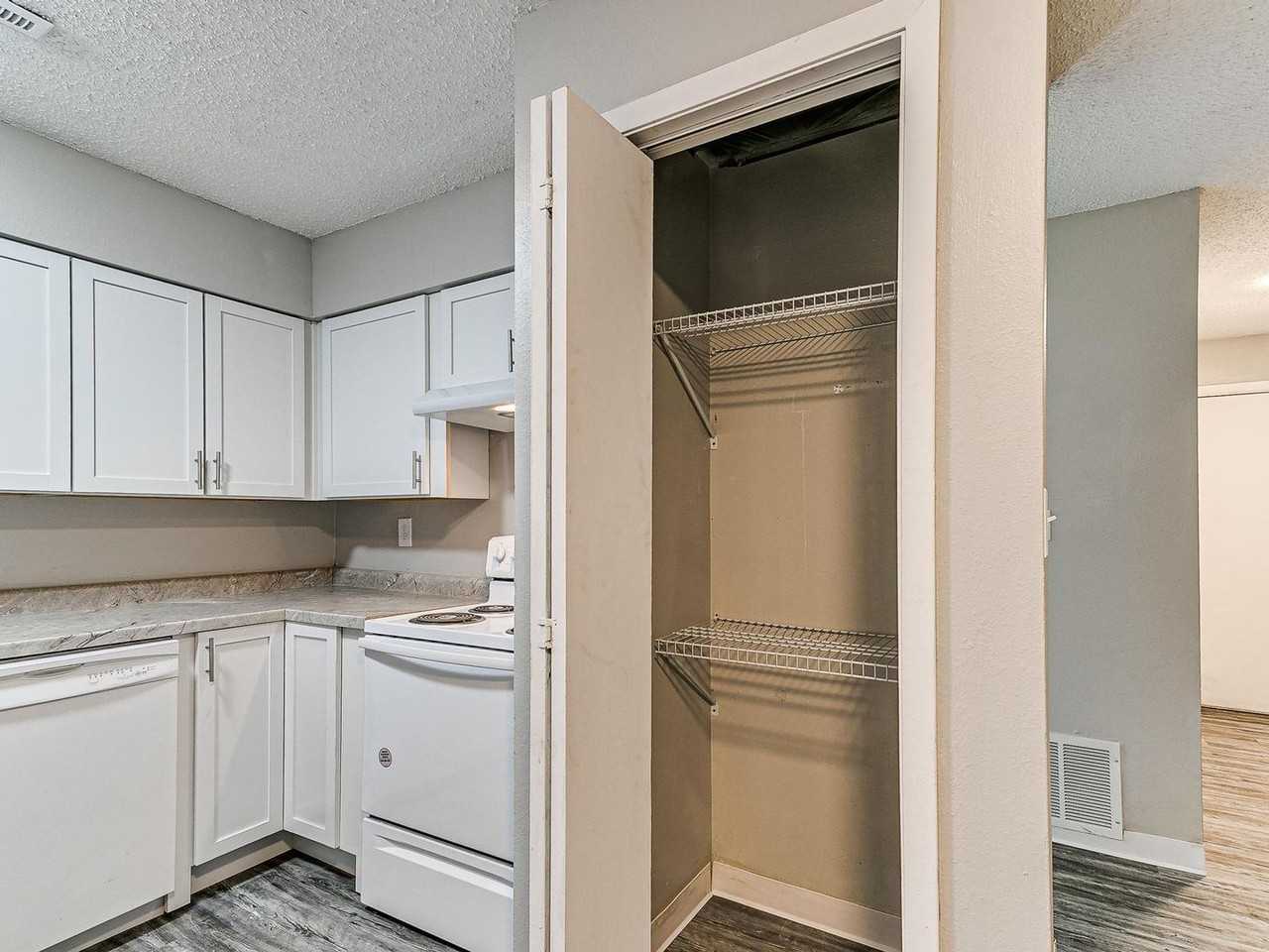 120 Shepard St - Photo 2 of 16