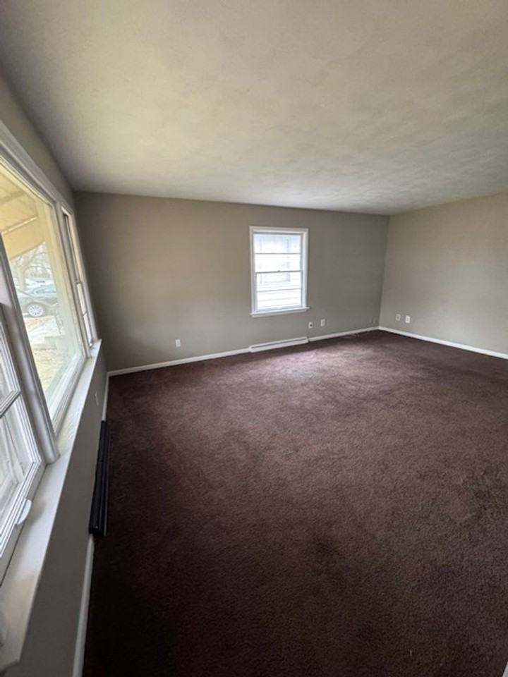 3125 Abbott St - Photo 2 of 8