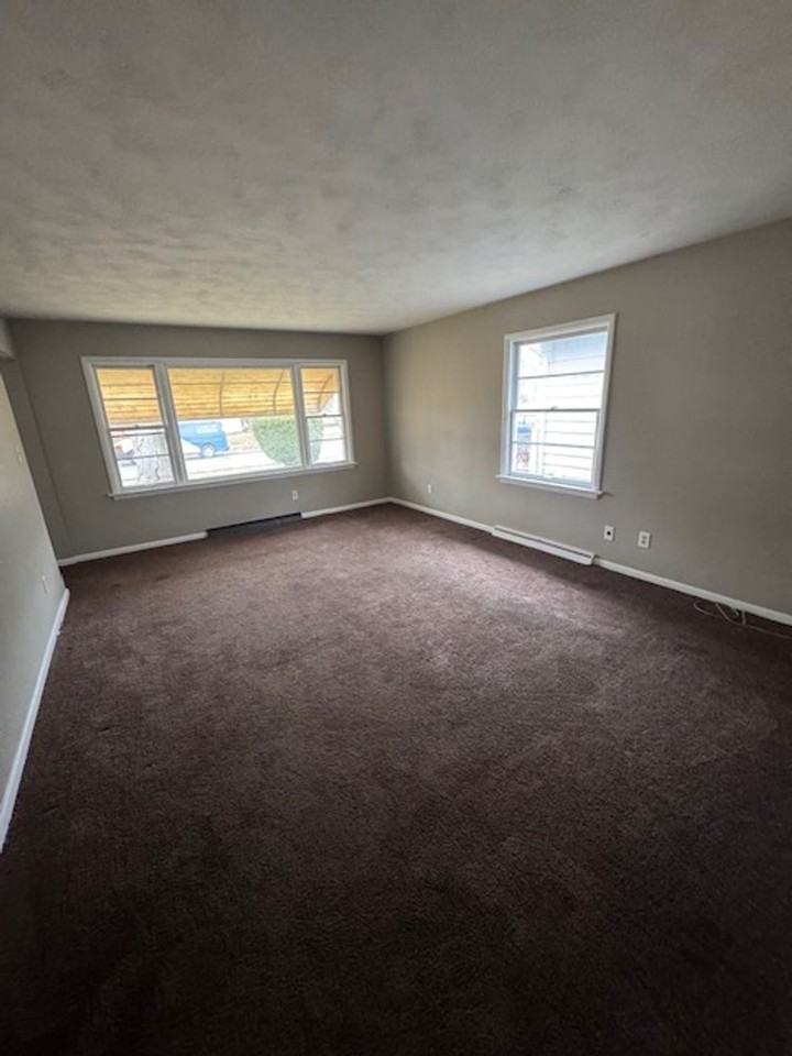 3125 Abbott St - Photo 3 of 8