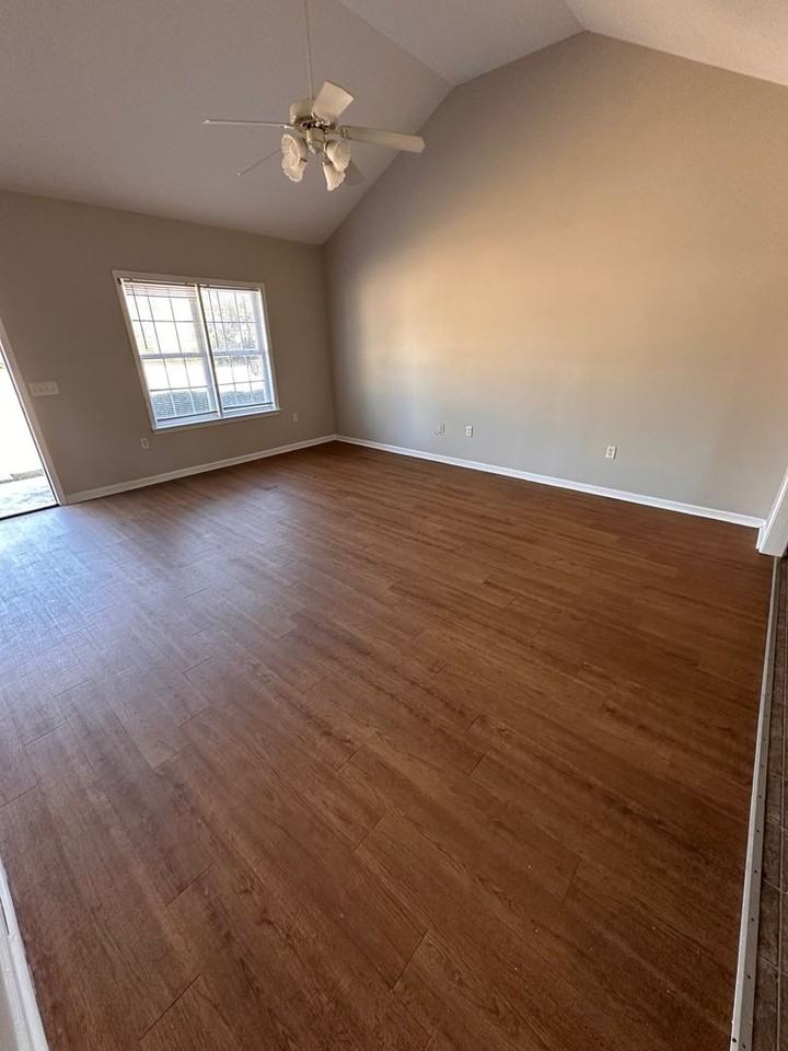 2006 Talons Lake Dr - Photo 6 of 33