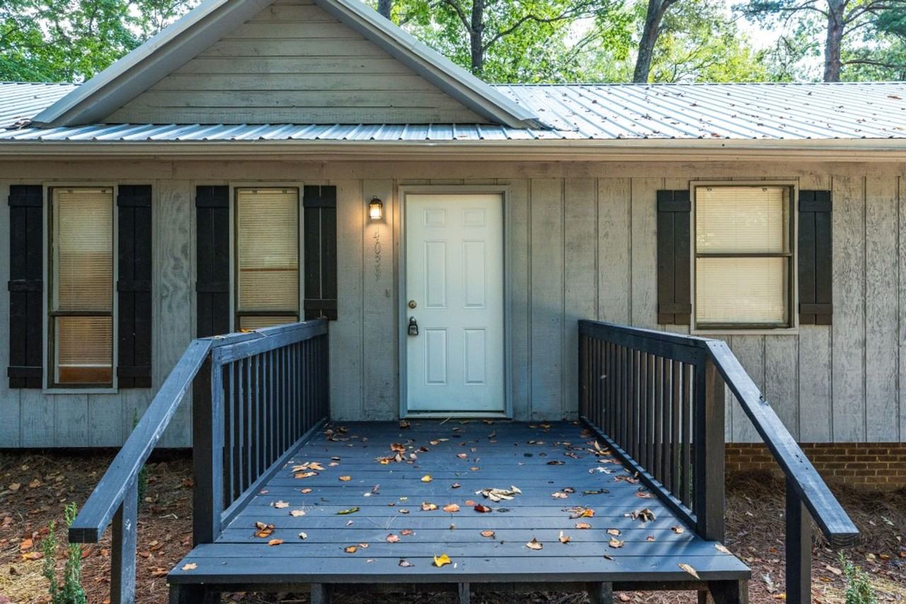 4039 Brookmont Dr - Photo 3 of 26