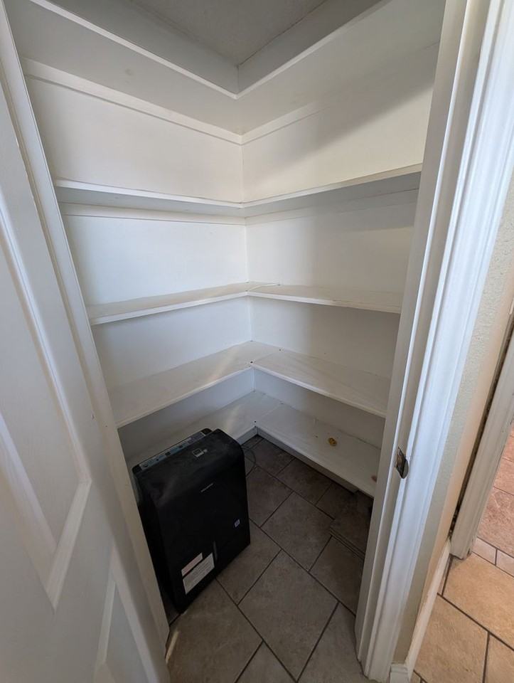 323 N Indianola St - Photo 6 of 15