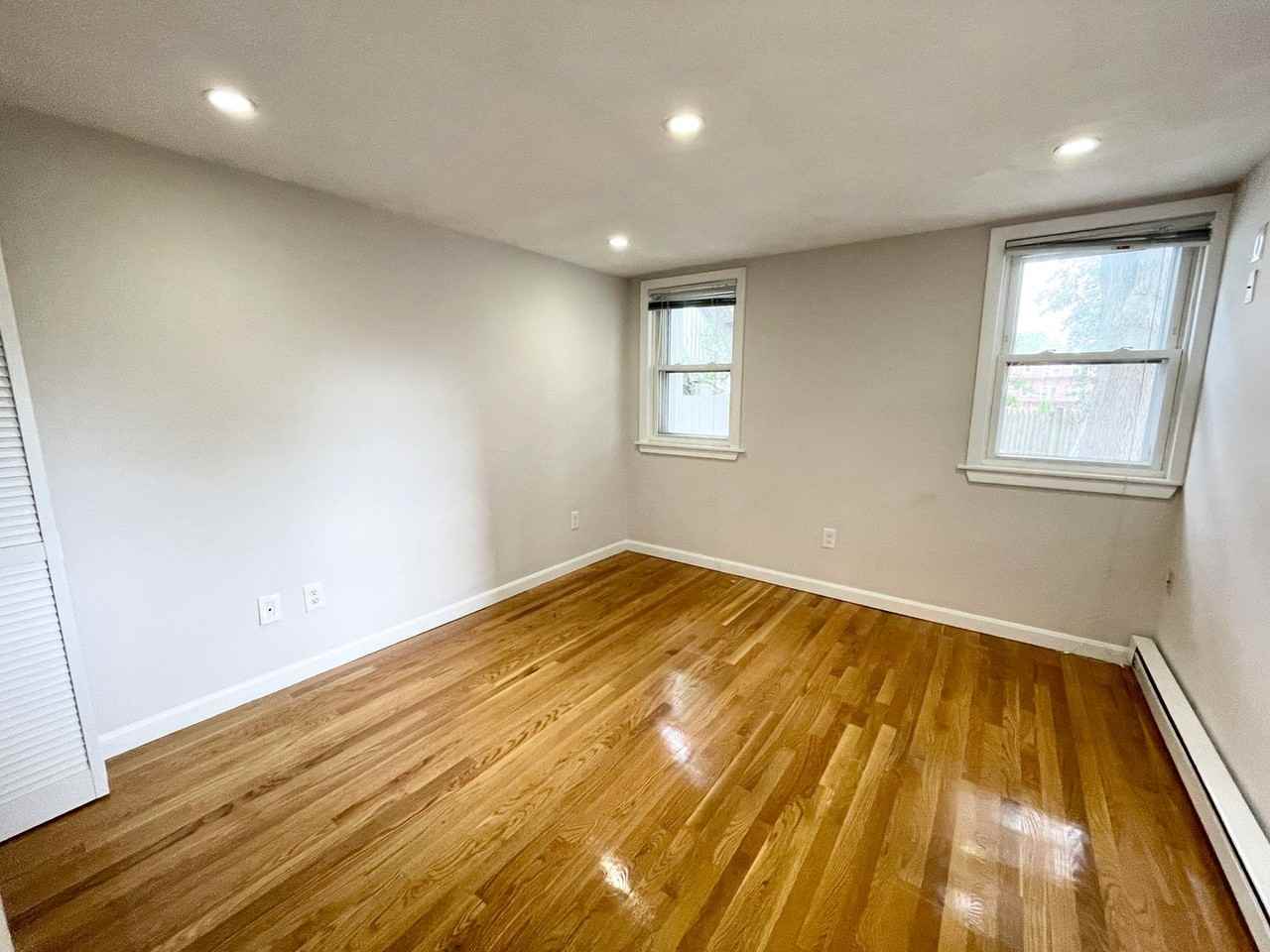 128 P St - Photo 7 of 12