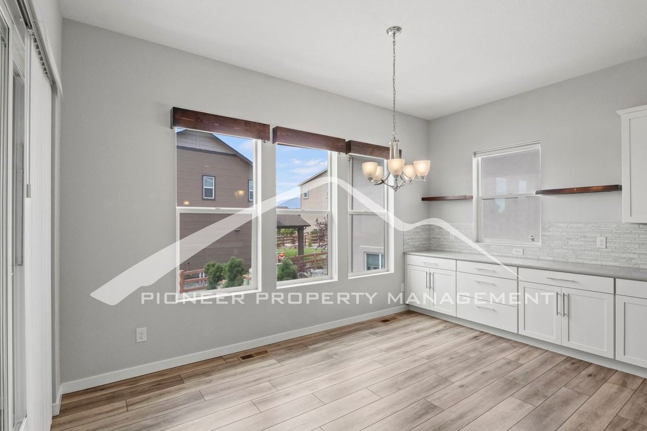 5575 Tonbridge Pl - Photo 6 of 24