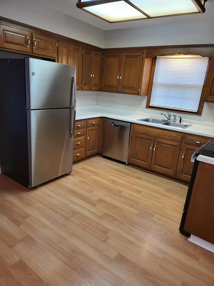 12618 E 41st Ter S - Photo 2 of 14