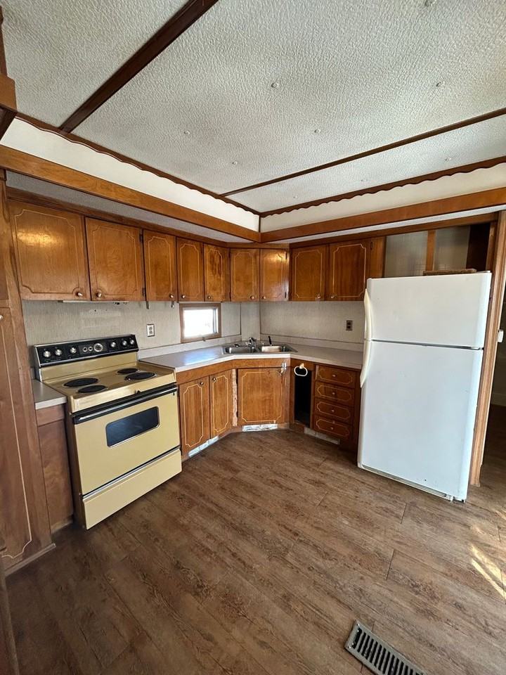 24 Skyline Dr - Photo 5 of 18