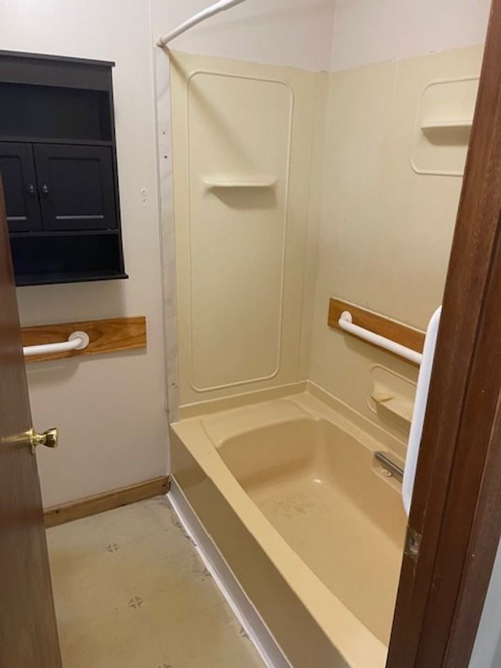 916 S 6th St - Photo 5 of 11