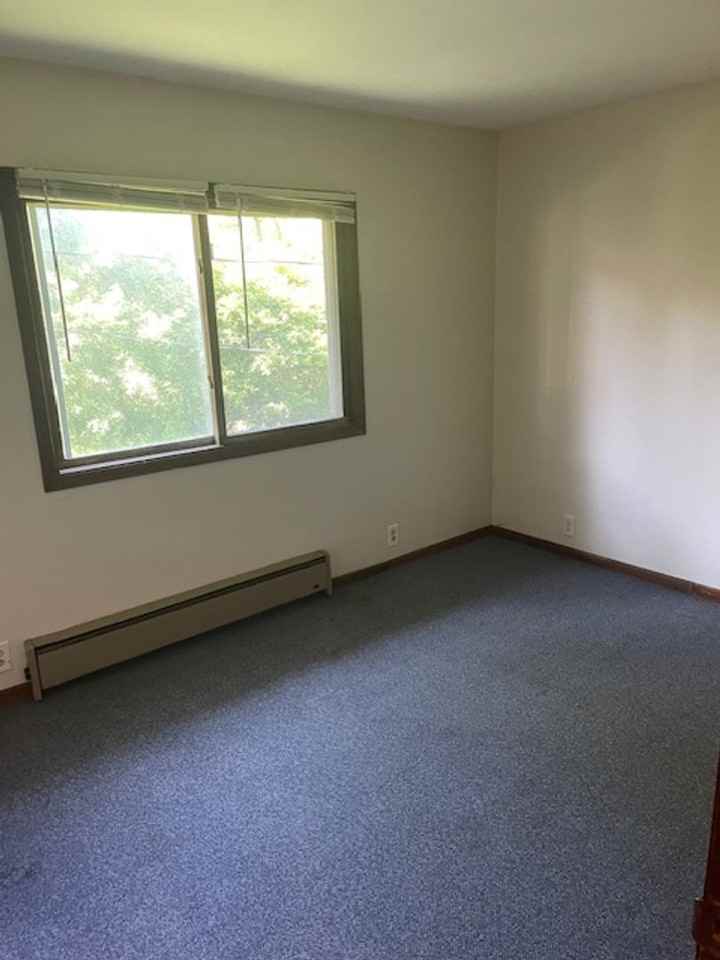 916 S 6th St - Photo 6 of 11