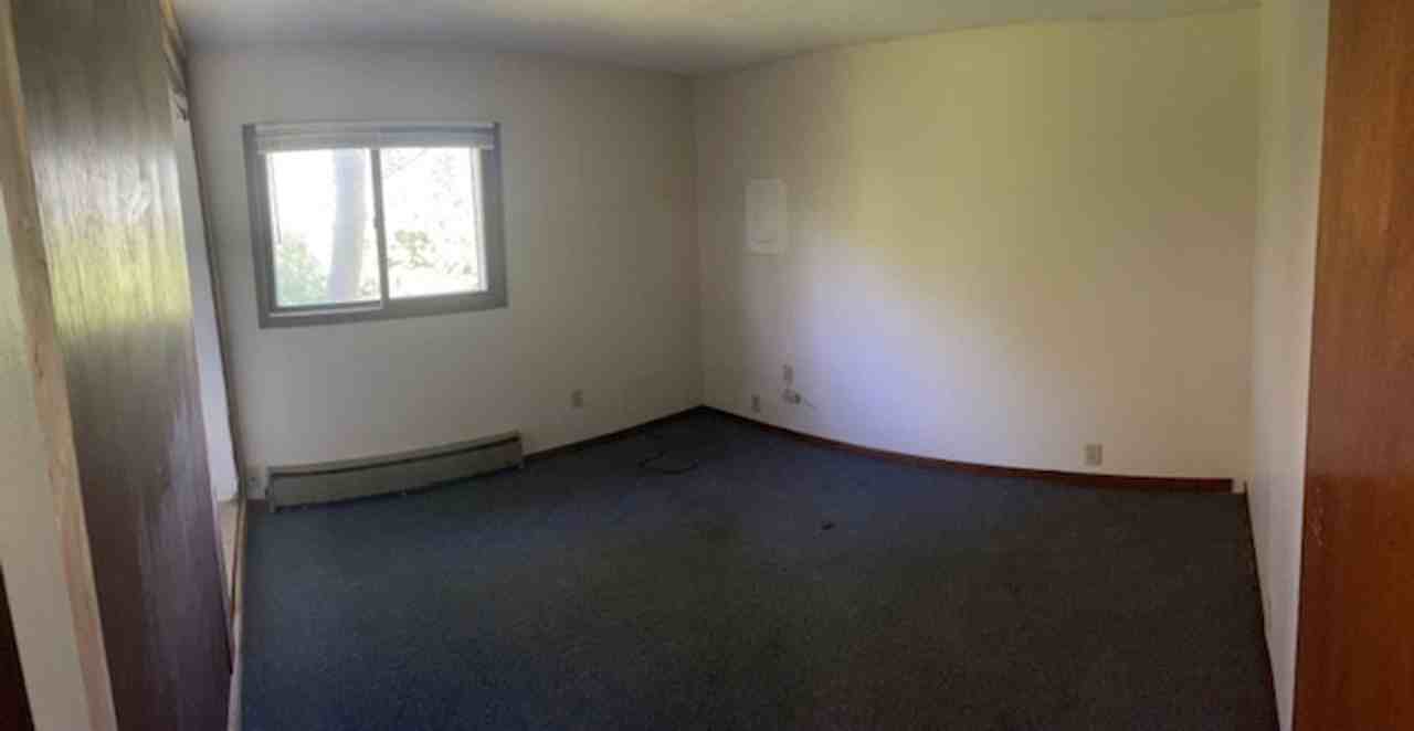 916 S 6th St - Photo 7 of 11