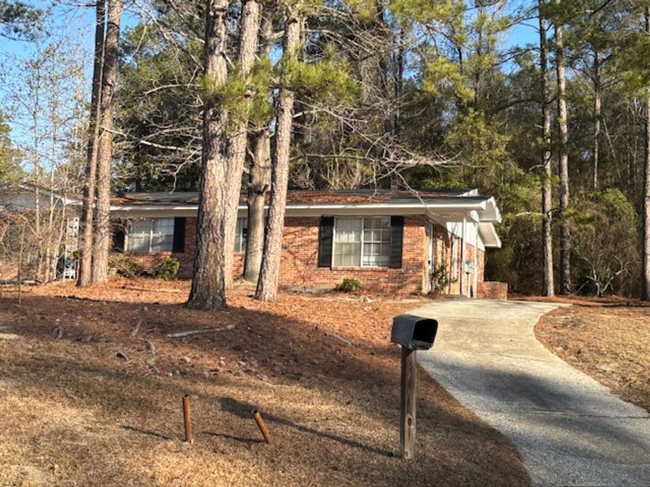 1313 Kings Mountain Rd - Photo 2 of 13