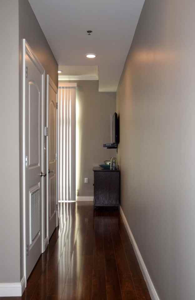 Lofts on Broadway Apartments - Photo 6 of 22