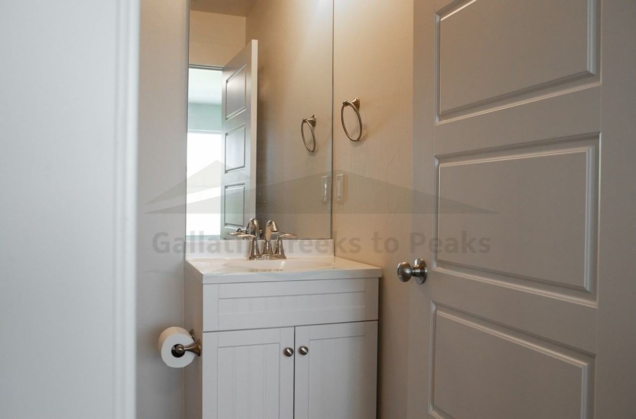 2282 Renee Way - Photo 4 of 12