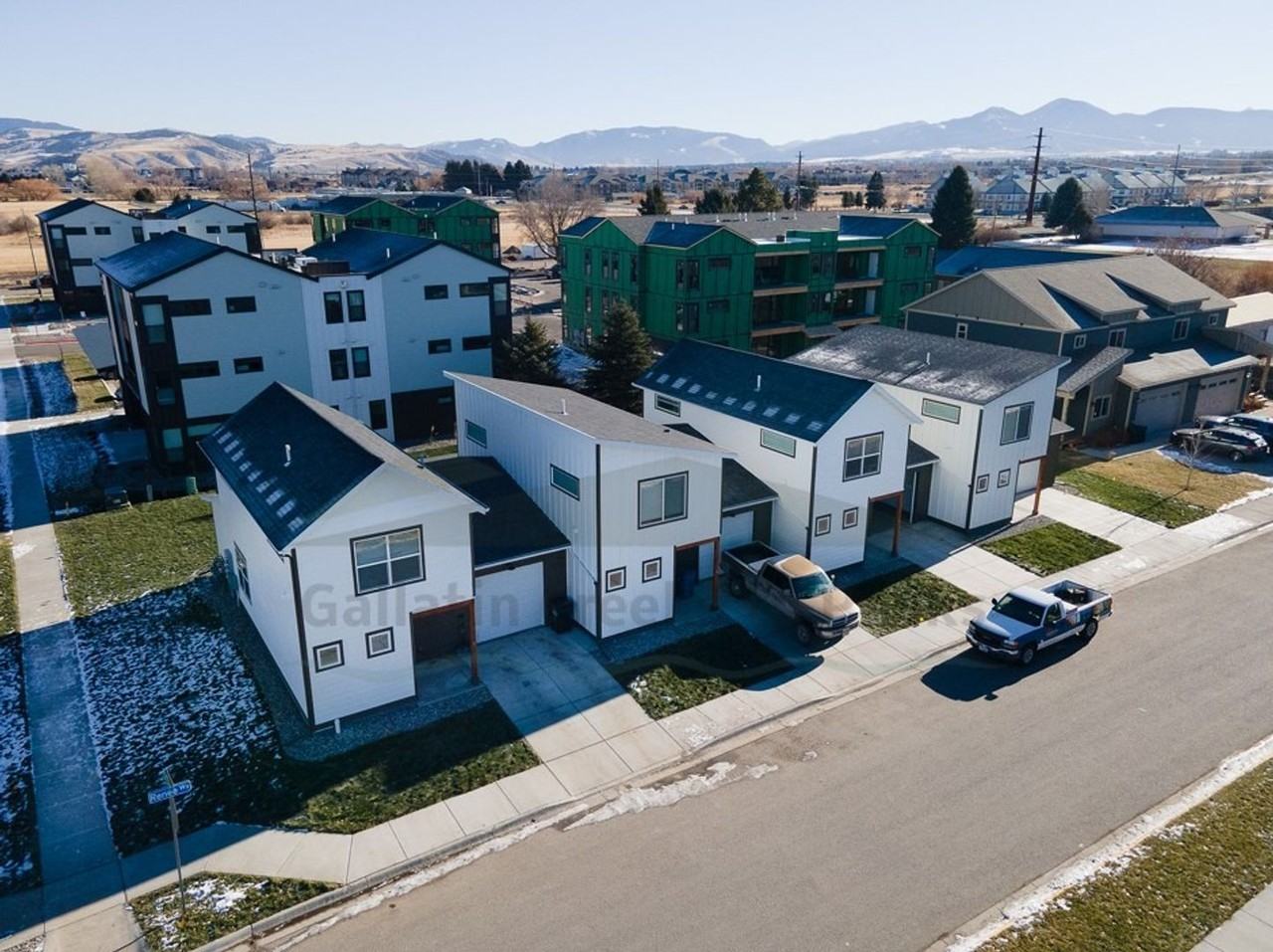 2282 Renee Way - Photo 7 of 33