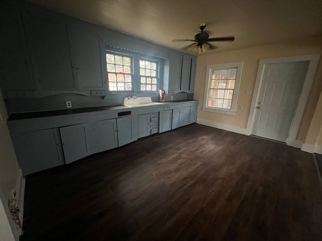 405 Rice Ln - Photo 4 of 14