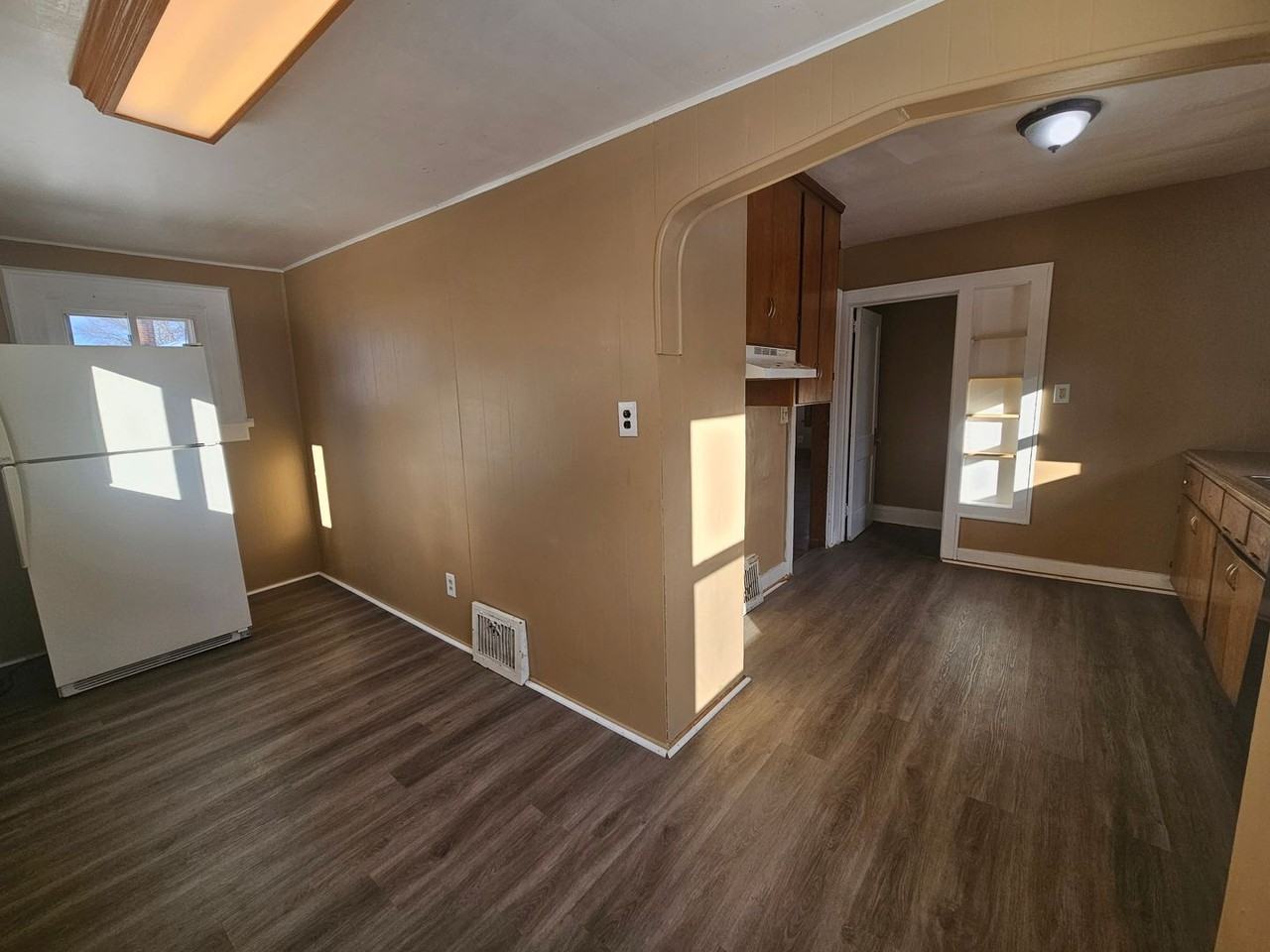 744 Silvercrest Ave - Photo 5 of 16