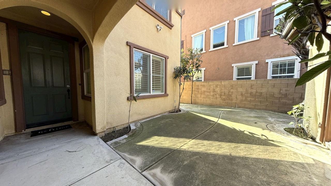 13767 Star Ruby Ave - Photo 3 of 50