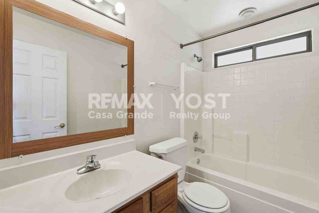 11058 W Carmelita Cir - Photo 7 of 14