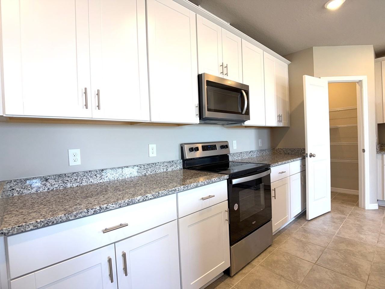 1611 Bark Ridge Dr - Photo 3 of 30