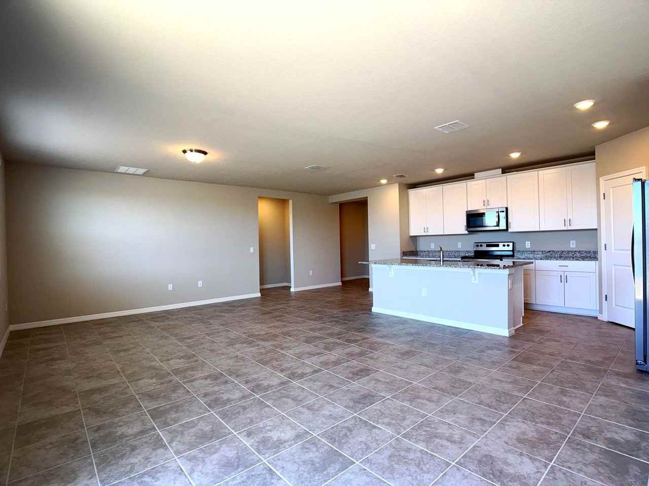 1611 Bark Ridge Dr - Photo 4 of 30