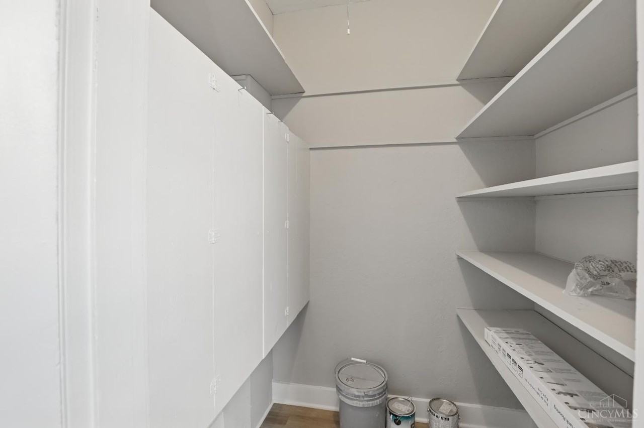 1212 Bates Ave - Photo 7 of 21