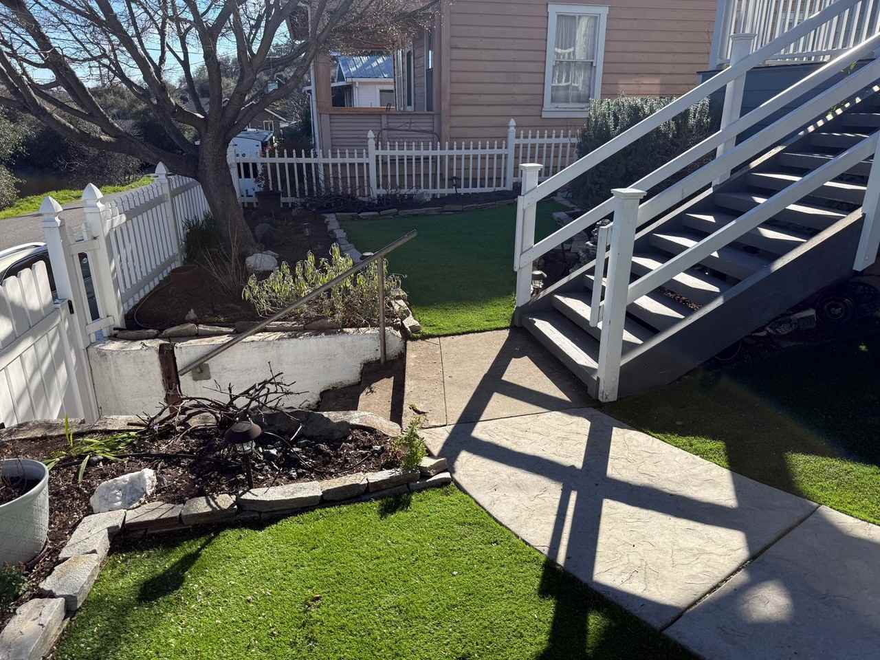 1022 Bush St - Photo 3 of 24